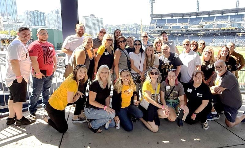 BPTW_Group_outside_rotunda